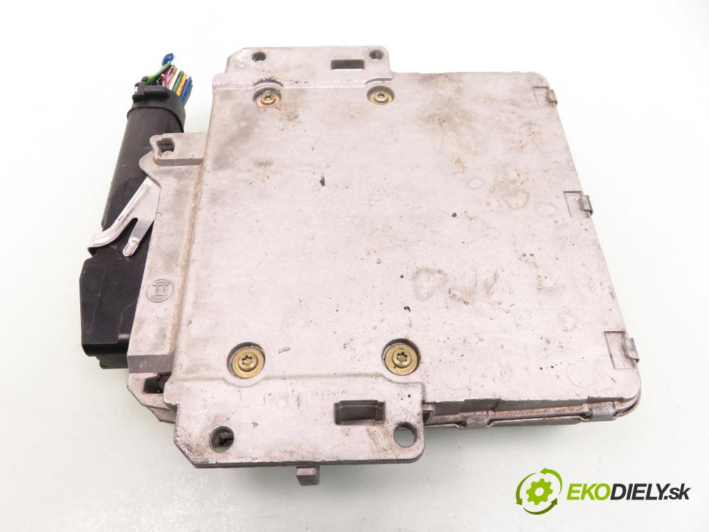 LAND ROVER FREELANDER (L314) TERENOWY 1999 72,00 2.0 DI 4x4 - 20 T2N 1994,00 Riadiaca jednotka Motor 0281001420 ; MSB101070