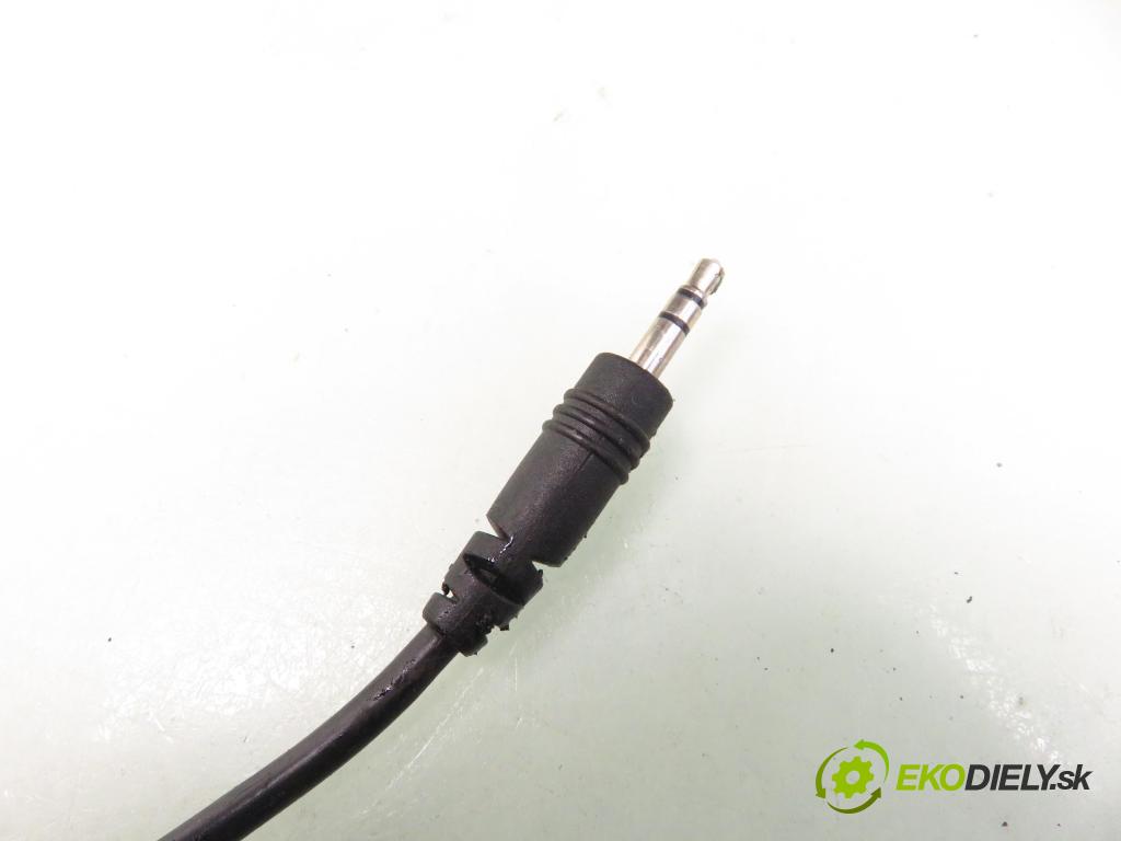 CHRYSLER PT CRUISER (PT_) MINIVAN 2002 104,00 2 - ECC 1996,00 RADIO Modul P56038585AO