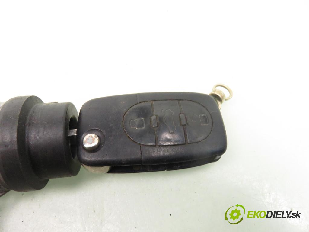 AUDI A4 Avant (8E5, B6) KOMBI 2004 120,00 2.5 TDI - BDG 2496,00 spinačka 4B0905851G (Spínacie skrinky a kľúče)