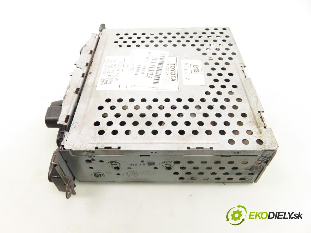 TOYOTA YARIS VERSO (_P2_) MINIVAN 2000 62,00 1.3 84 - 2NZ-FE 1299,00 RADIO Modul 8612052021