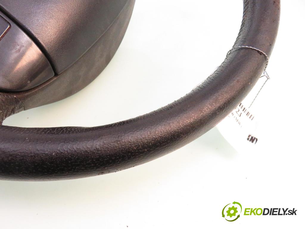 VOLVO V50 (MW) KOMBI 2005 100,00 2.0 D 136 - D 4204 T (PSA) 1997,00 Volant  (Volanty)