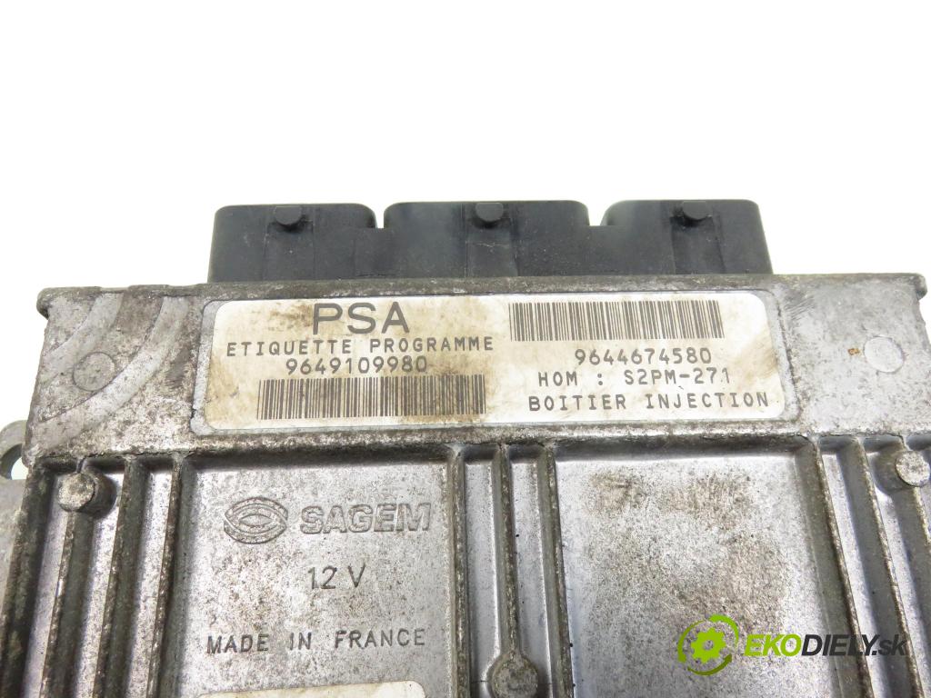 CITROEN C5 I (DC_) LIFTBACK 2001 85,00 1.8 16V (DC6FZB, DC6FZE) - 6FZ (EW7J4) 1749,00 řídící jednotka motora 9649109980 ; 9644674580