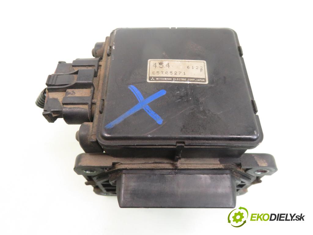 MITSUBISHI CARISMA (DA_) SEDAN 1997 92,00 1.8 16V GDI 125 - 4G93 (GDI) 1834,00 váha vzduchu vzduchu E5T05271