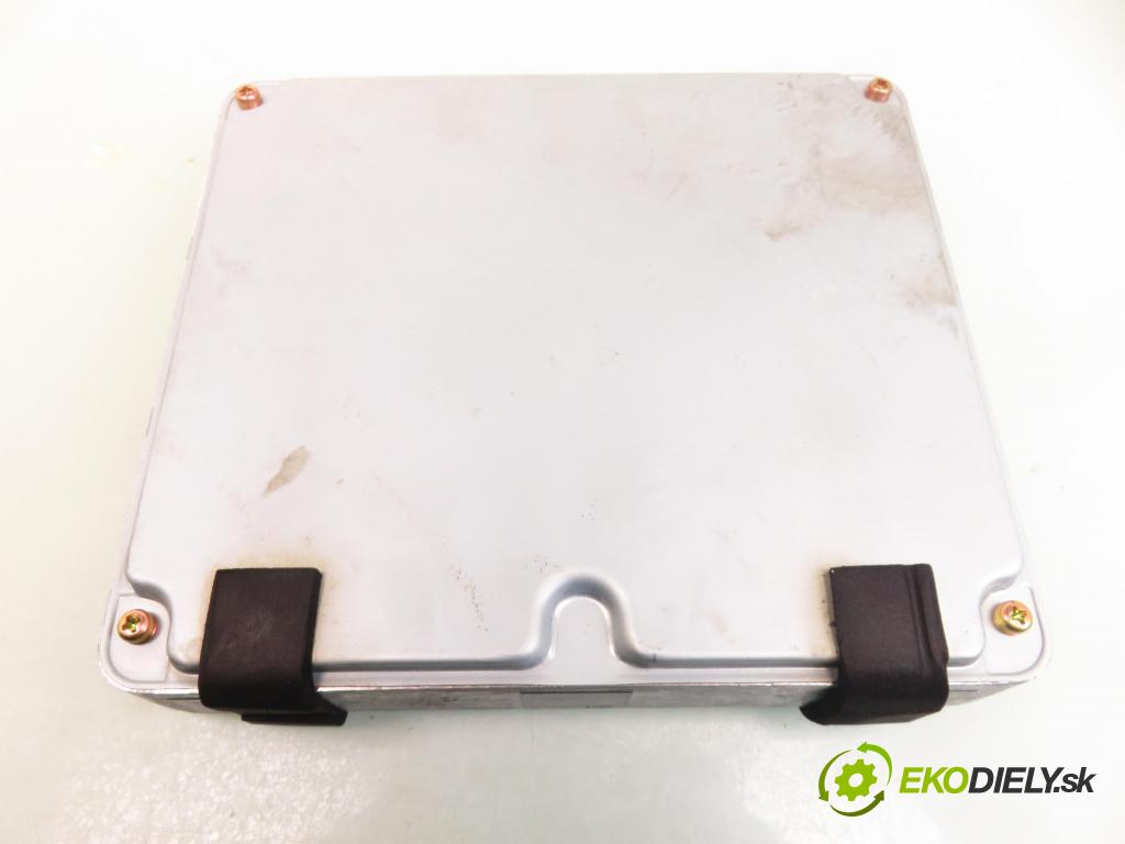 LEXUS IS I (JCE1_, GXE1_) SEDAN 1999 114,00 200 (GXE10) - 1G-FE 1988,00 řídící jednotka motora 8966153040 ; 1753002531