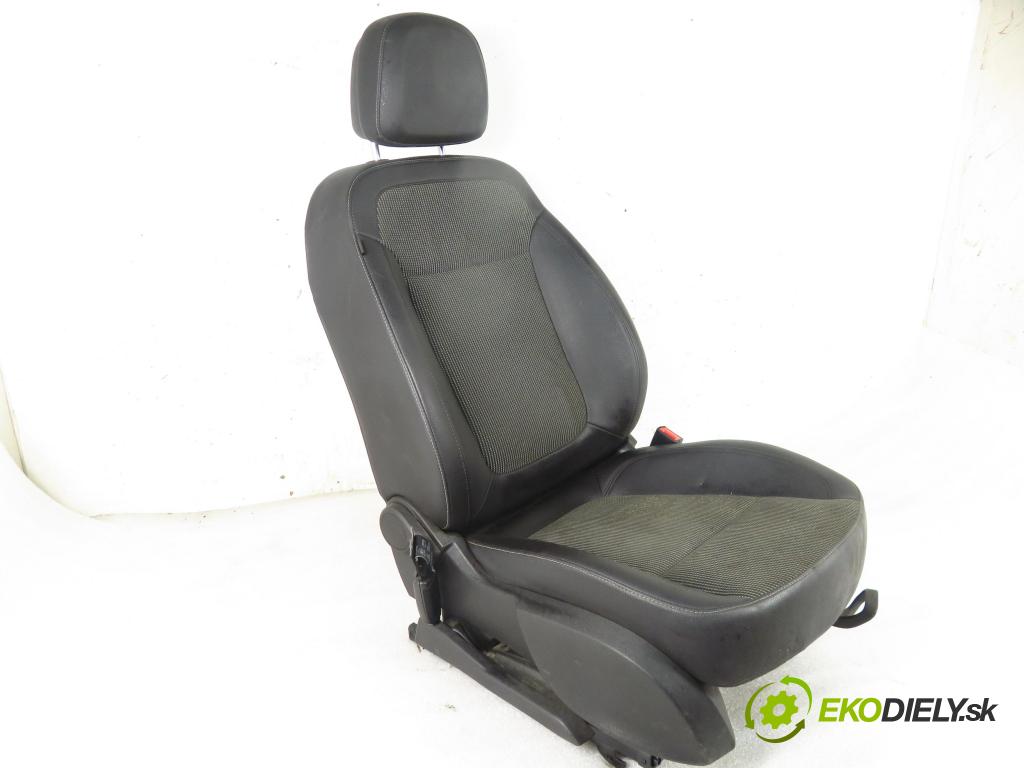 OPEL ASTRA J Nadwozie zamknięte / kombi (P10) KOMBI 2011 92,00 1.7 CDTI - A 17 DTR 1686,00 Sedadlo CESTUJÚCI/PP