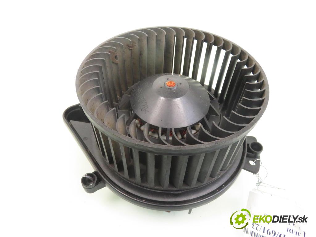 AUDI A4 (8E2, B6) SEDAN 2003 96,00 2.0 20V 130 - ALT 1984,00 Ventilátor vetráku 8E1820021E