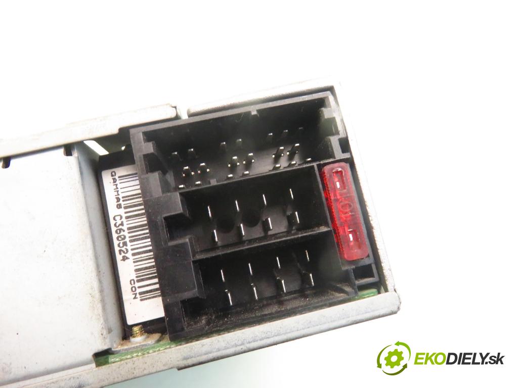 VW PASSAT B5.5 (3B3) SEDAN 2002 96,00 1.9 TDI PD 130 - AVF 1896,00 RADIO Modul 1J0035186D