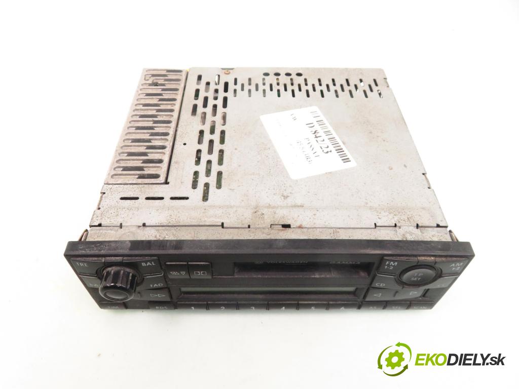 VW PASSAT B5.5 (3B3) SEDAN 2002 96,00 1.9 TDI PD 130 - AVF 1896,00 RADIO Modul 1J0035186D