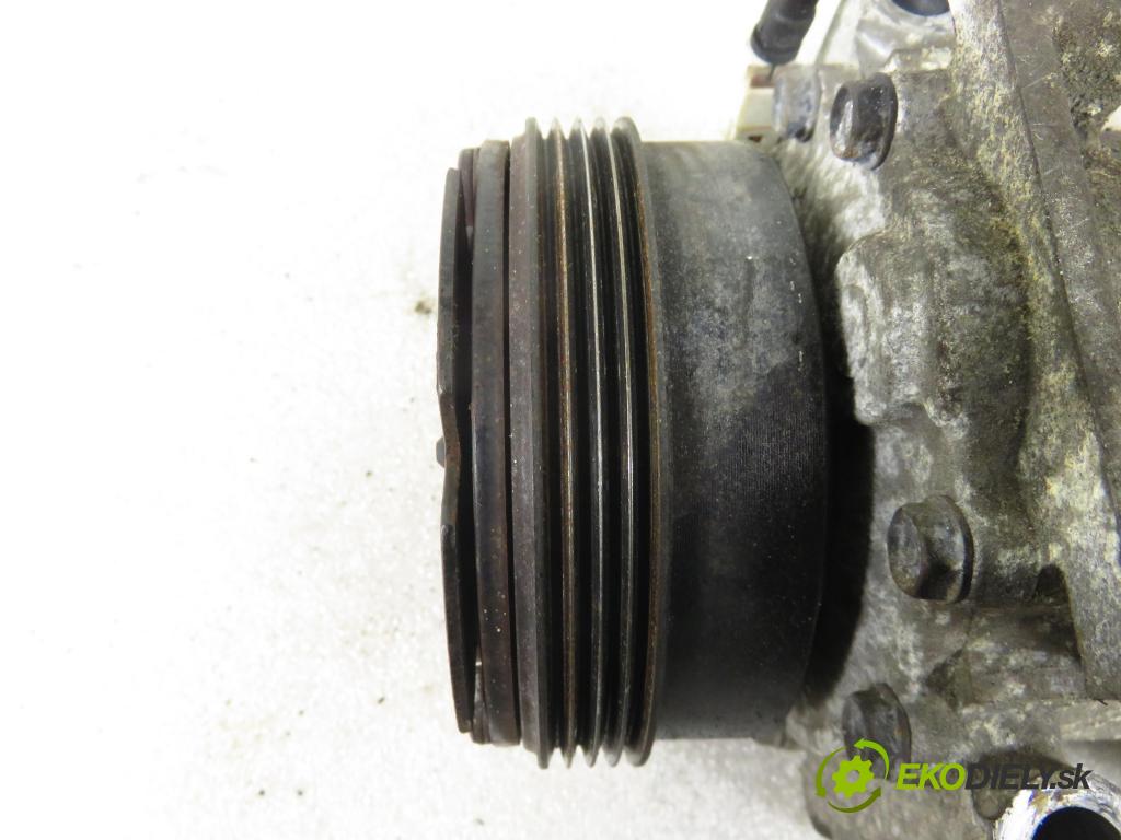 RENAULT CLIO II (BB_, CB_) HB 2002 55,00 1.2 16V 75 - D4F 712 1149,00 KOMPRESOR: klimatizace 8200037058 (Kompresory)