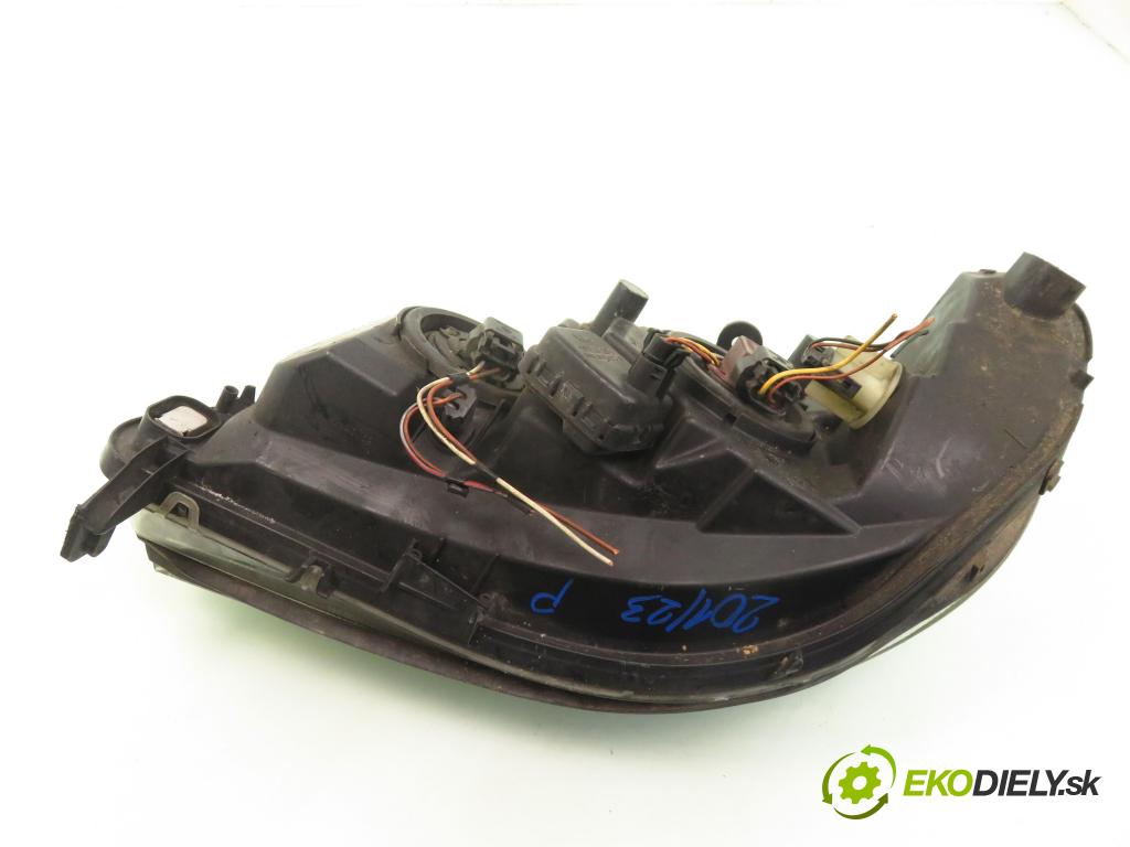 OPEL ZAFIRA A Nadwozie Wielkopojemne (MPV) (T98) MINIVAN 2002 74,00 2.0 DTI 16V 101 - Y 20 DTH 1995,00 Svetlo PP