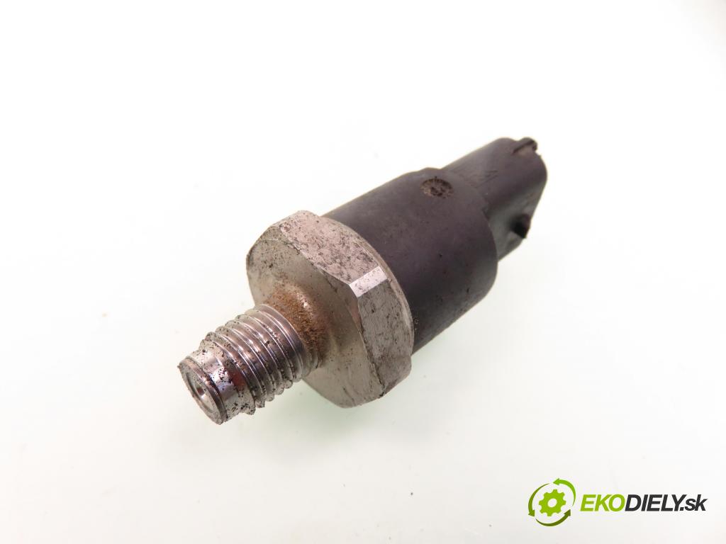 FIAT STILO (192_) HB 2002 59,00 1.9 JTD (192_XF1A) - 192 A3.000 1910,00 snímač TLAK: paliva 0281002405