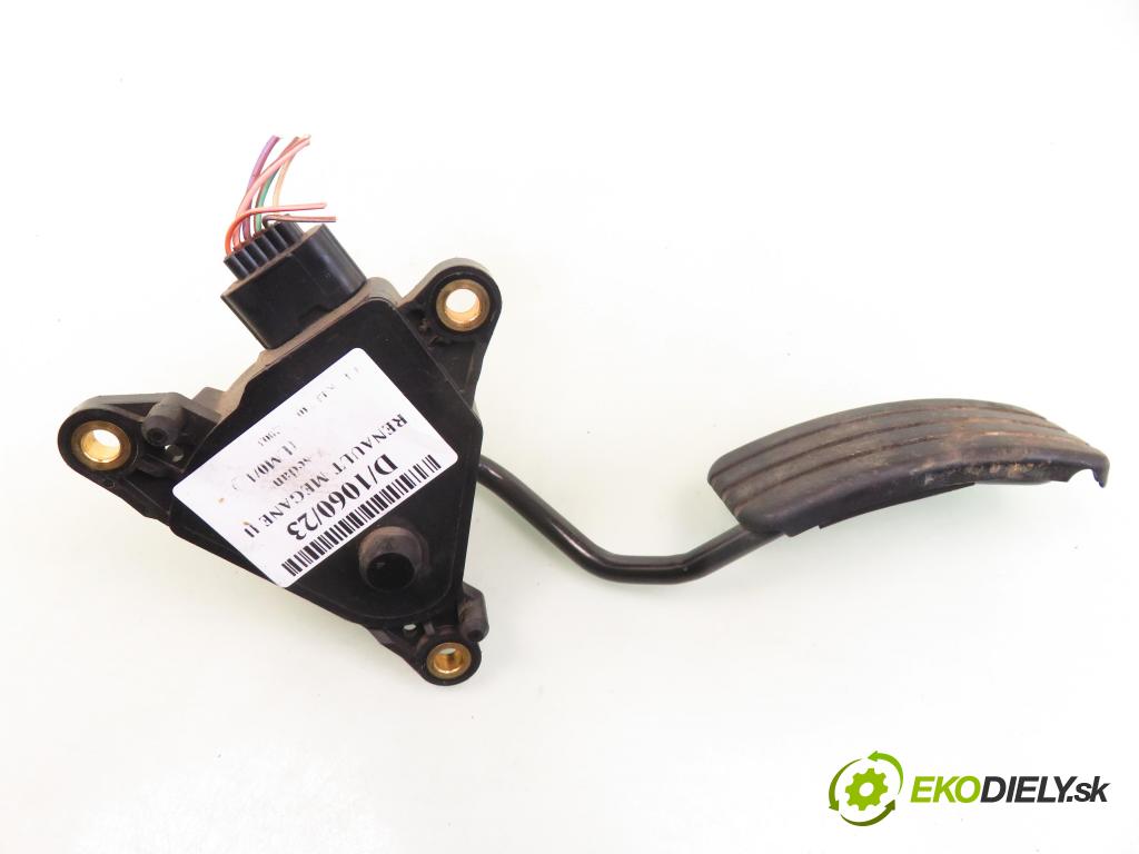 RENAULT MEGANE II sedan (LM0/1_) SEDAN 2003 72,00 1.4 - K4J 740 1390,00 Potenciometer plynového pedálu 8200153268 (Pedále)