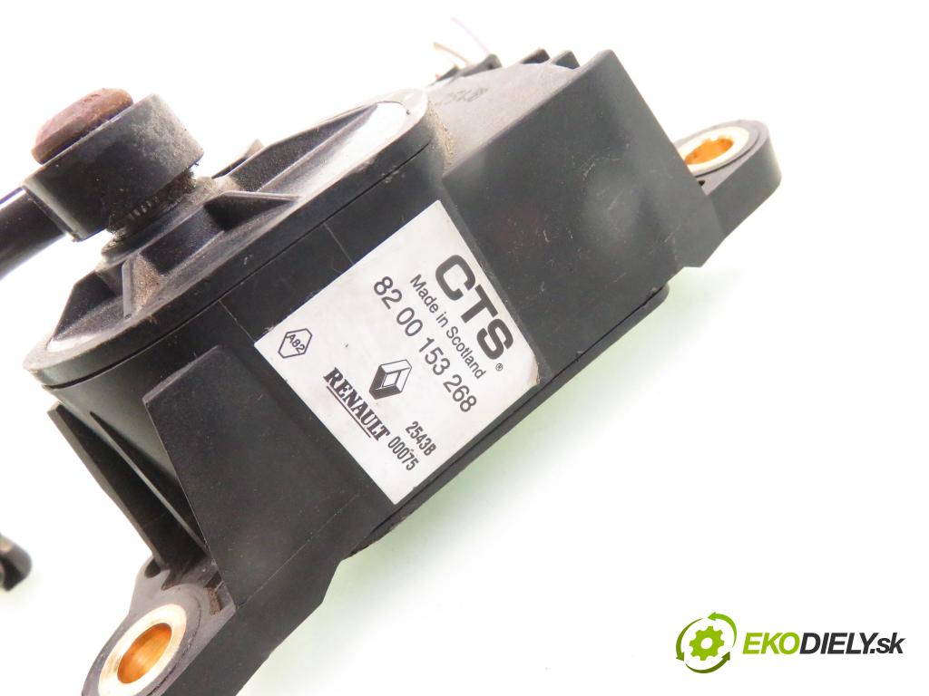 RENAULT MEGANE II sedan (LM0/1_) SEDAN 2003 72,00 1.4 - K4J 740 1390,00 Potenciometer plynového pedálu 8200153268 (Pedále)