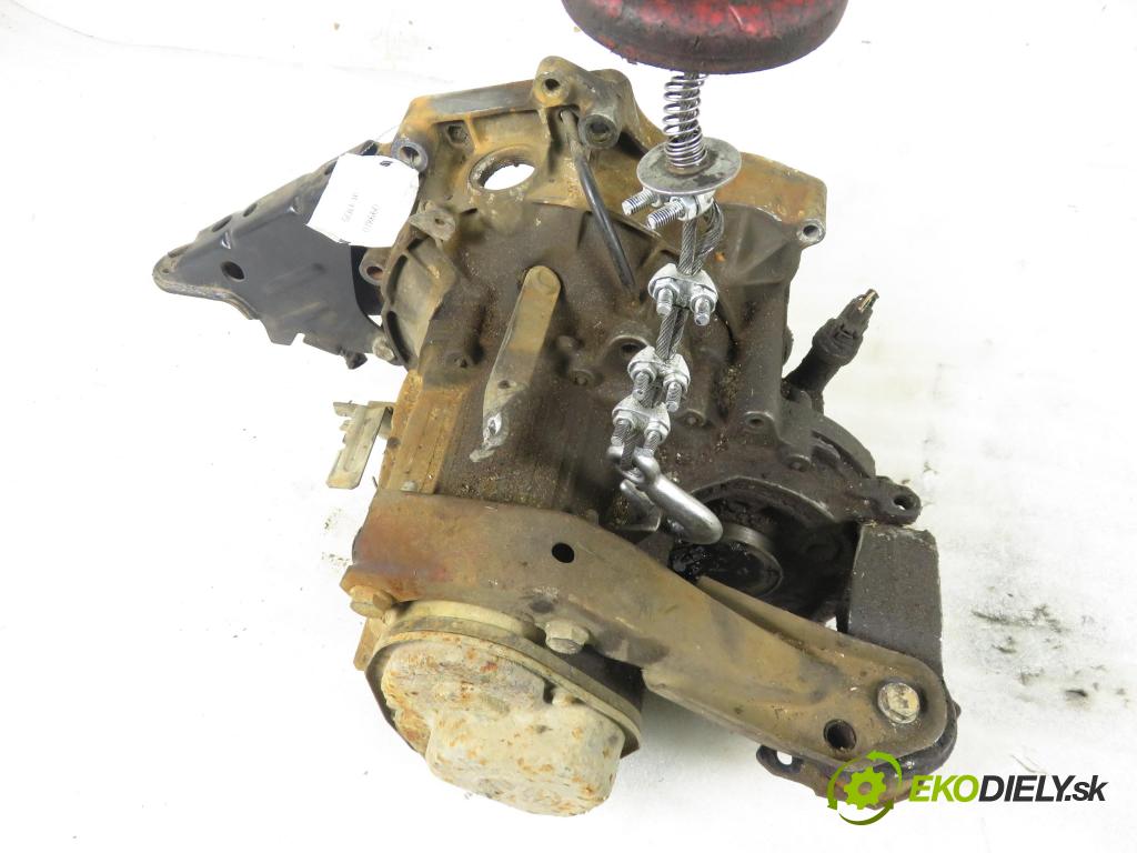 VW GOLF III (1H1) HB 1994 40,00 1.4 - AEX 1390,00 Prevodovka MANUALNA CHL