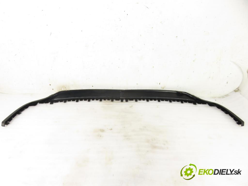 VW PASSAT B3/B4 Variant (3A5, 35I) KOMBI 1991 66,00 1.8 - ABS 1781,00 nárazníka