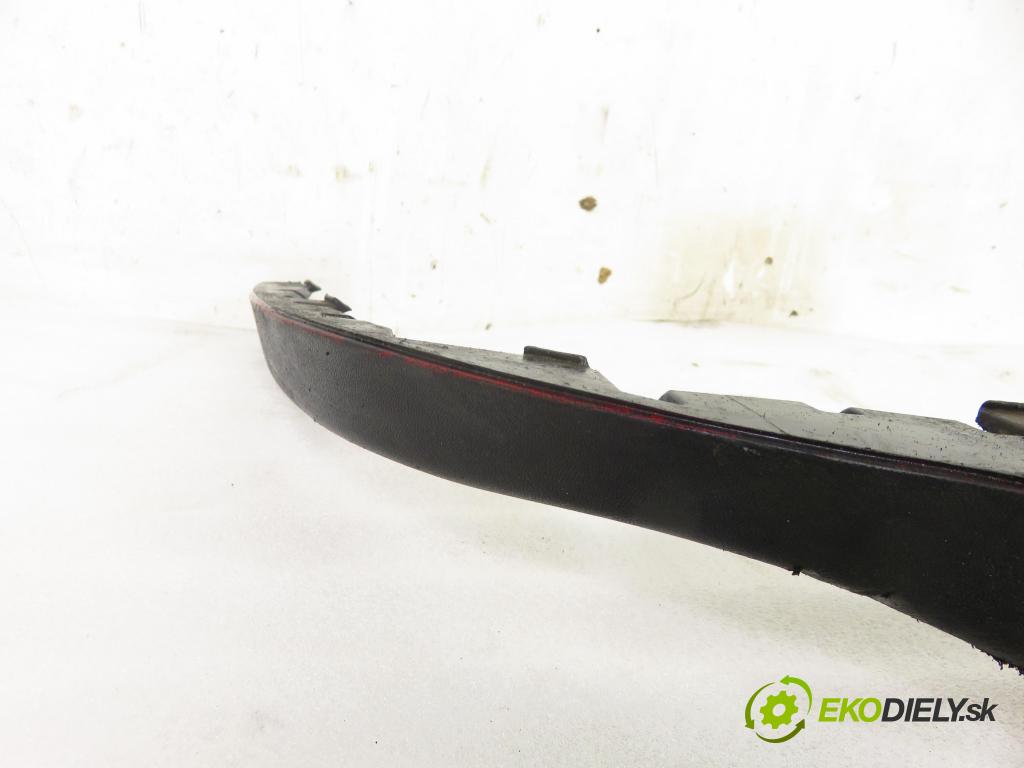 VW PASSAT B3/B4 Variant (3A5, 35I) KOMBI 1991 66,00 1.8 - ABS 1781,00 nárazníka