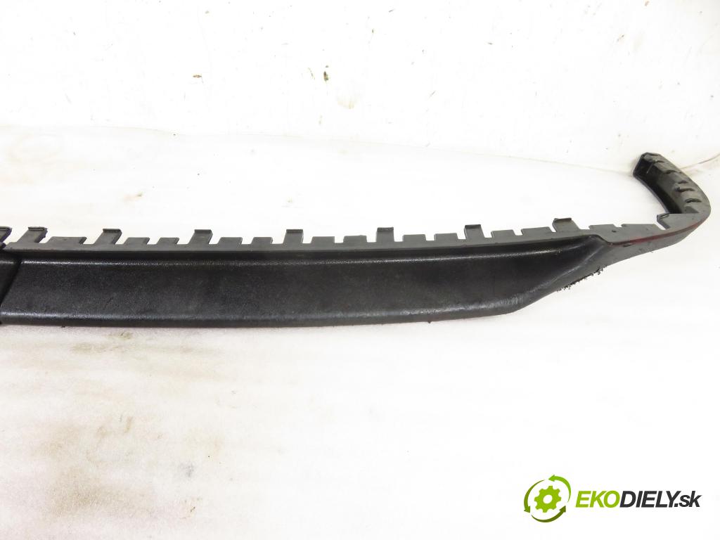 VW PASSAT B3/B4 Variant (3A5, 35I) KOMBI 1991 66,00 1.8 - ABS 1781,00 nárazníka