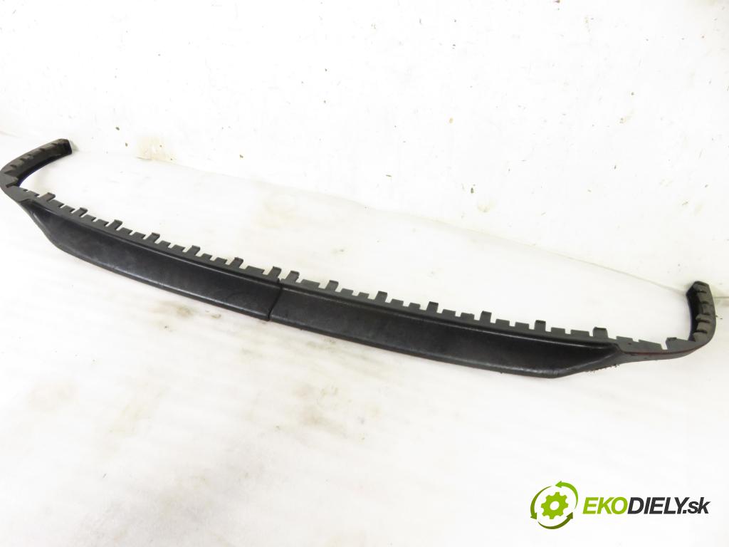 VW PASSAT B3/B4 Variant (3A5, 35I) KOMBI 1991 66,00 1.8 - ABS 1781,00 nárazníka