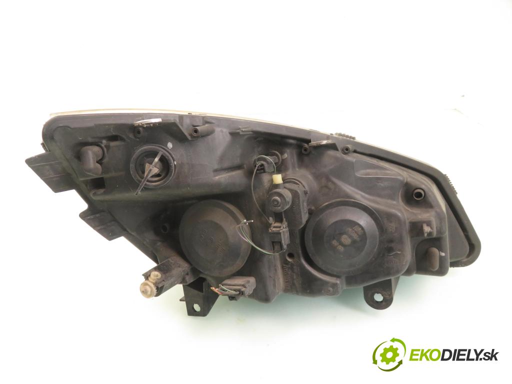 RENAULT SCENIC II (JM0/1_) MINIVAN 2003 88,00 1.9 DCI - F9Q 812 1870,00 Svetlo LP 15810300LI