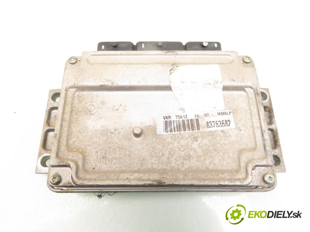 PEUGEOT 307 (3A/C) HB 2004 65,00 1.4 16V - KFU (ET3J4) 1360,00 Riadiaca jednotka Motor IAW6LP201 ; 9655334680