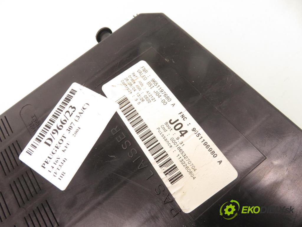 PEUGEOT 307 (3A/C) HB 2004 65,00 1.4 16V - KFU (ET3J4) 1360,00 MODUL BSI 9651196980A
