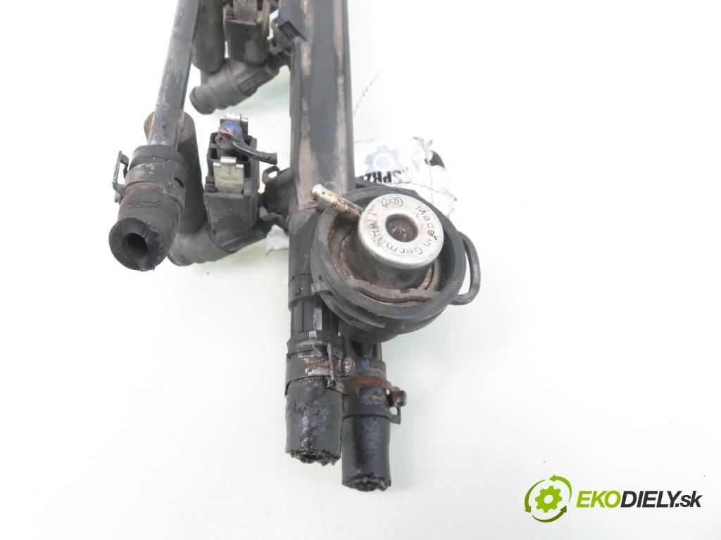 VW SHARAN (7M8, 7M9, 7M6) MINIVAN 2001 85,00 2 - ADY 1984,00 Lišta vstrekovacia 0280155791 ; 2900900529 (Vstrekovacie lišty)