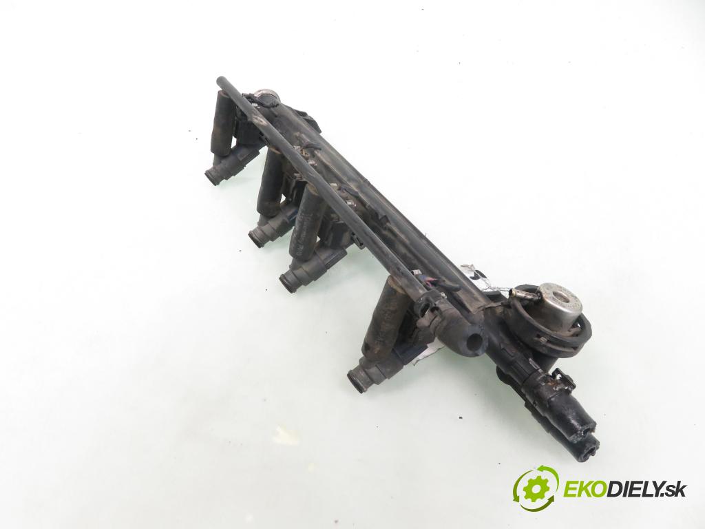 VW SHARAN (7M8, 7M9, 7M6) MINIVAN 2001 85,00 2 - ADY 1984,00 Lišta vstrekovacia 0280155791 ; 2900900529 (Vstrekovacie lišty)