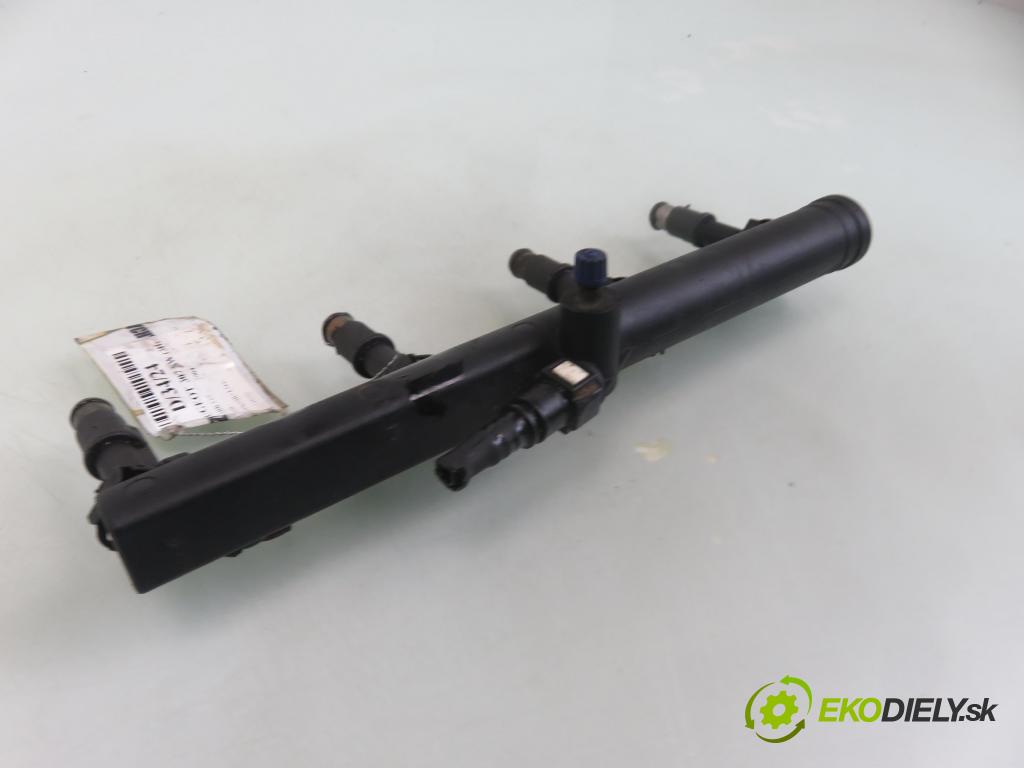 PEUGEOT 307 (3A/C) HB 2003 80,00 1.6 16V - NFU (TU5JP4) 1587,00 Lišta vstrekovacia 9628084680 (Vstrekovacie lišty)