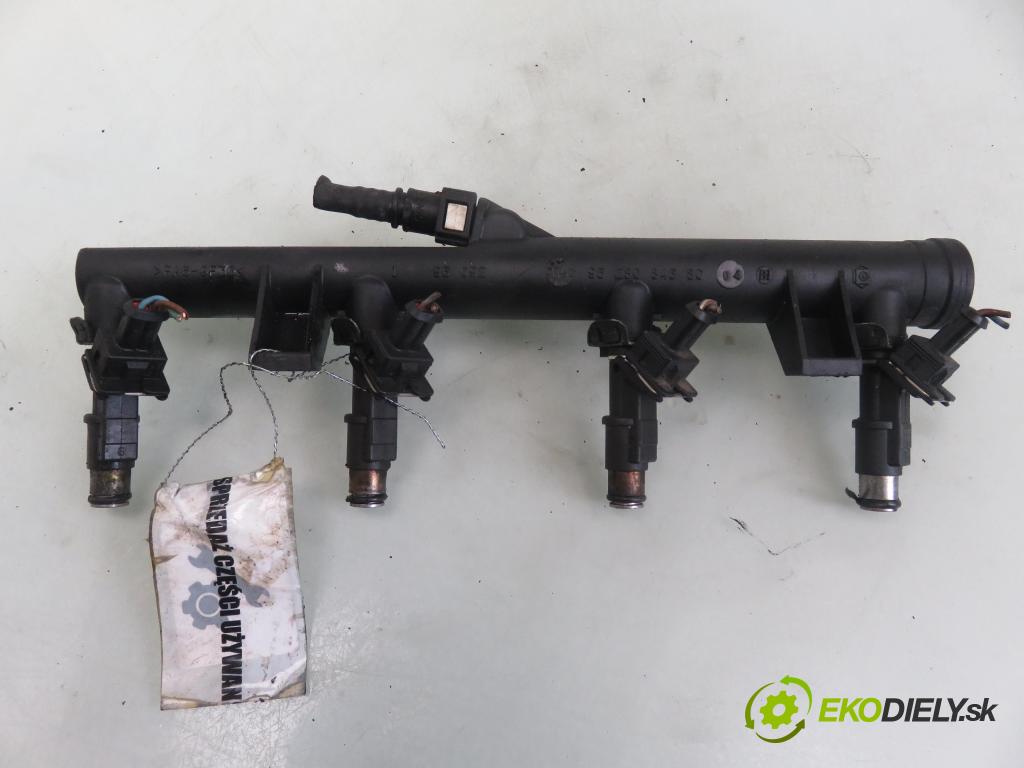 PEUGEOT 307 (3A/C) HB 2003 80,00 1.6 16V - NFU (TU5JP4) 1587,00 Lišta vstrekovacia 9628084680 (Vstrekovacie lišty)