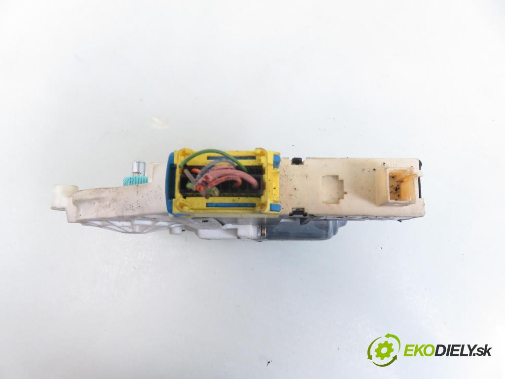CITROEN C4 I (LC_) HB 2005 65,00 1.4 16V 88 - KFU 1360,00 motorek sťahovaní oken LP 0536010902 ; 996385101