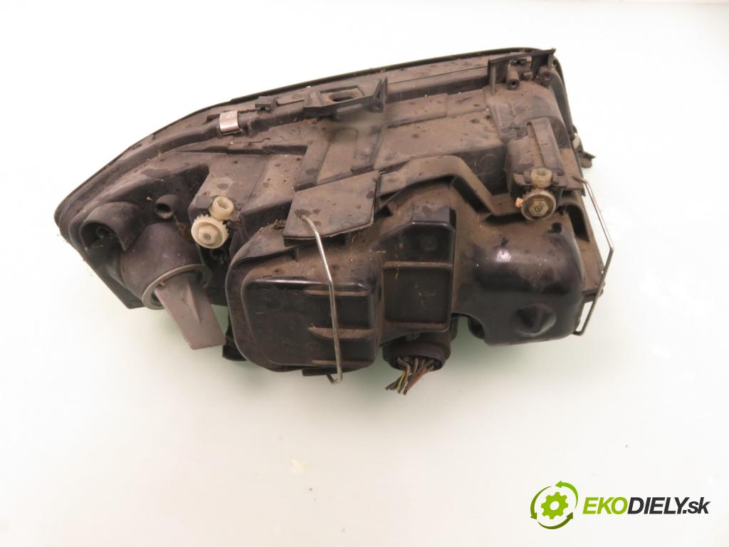 AUDI A6 Avant (4B5, C5) KOMBI 1998 142,00 2.8 quattro - ACK 2771,00 Svetlo LP 14847300