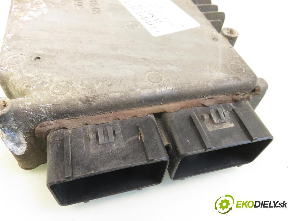 CHRYSLER VOYAGER / GRAND VOYAGER III (GS) VAN 1998 110,00 3 - EFA 2972,00 Riadiaca jednotka Motor 04834648