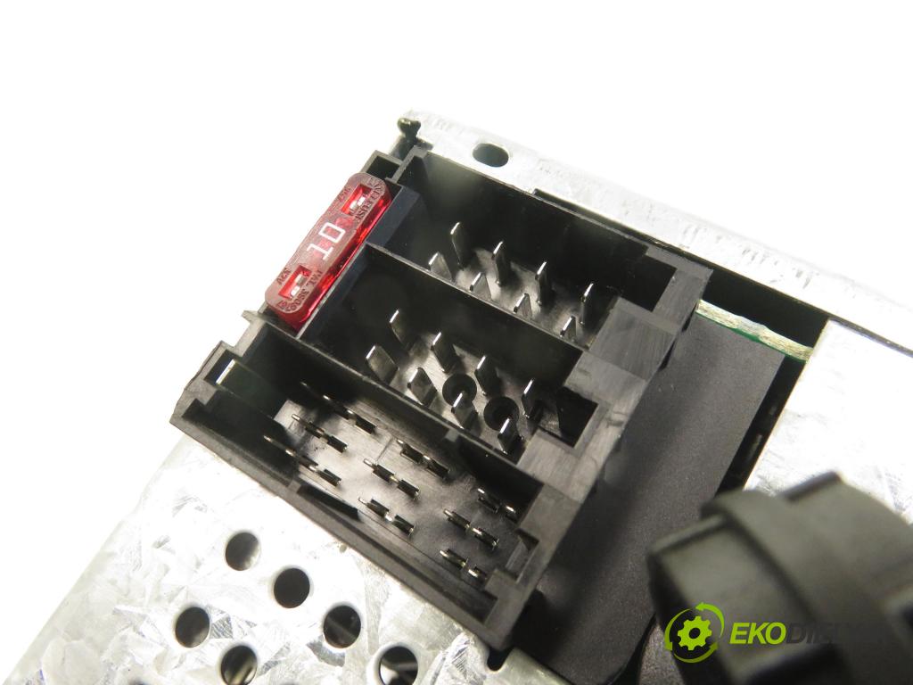 FIAT STILO (192_) HB 2002 59,00 1.9 JTD (192_XF1A) - 192 A3.000 1910,00 RADIO CD 735392561 ; VP4FCF18C838BA