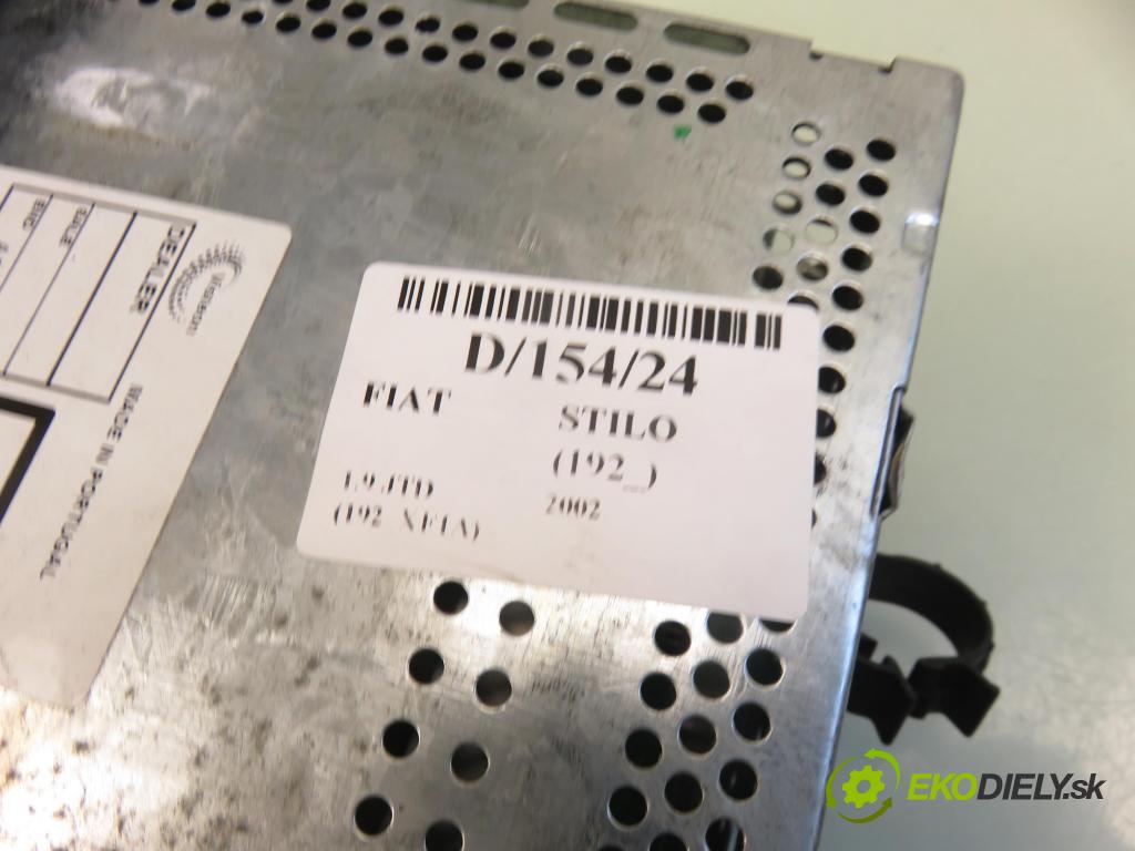 FIAT STILO (192_) HB 2002 59,00 1.9 JTD (192_XF1A) - 192 A3.000 1910,00 RADIO CD 735392561 ; VP4FCF18C838BA