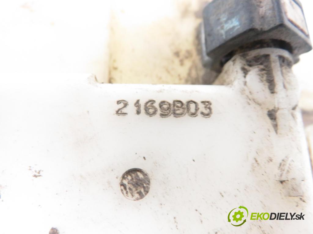 PEUGEOT 807 (EB_) MULTIVAN 2003 116,00 2.2 - 3FZ (EW12J4) 2230,00 pumpa paliva 09732009902 ; 1489083080