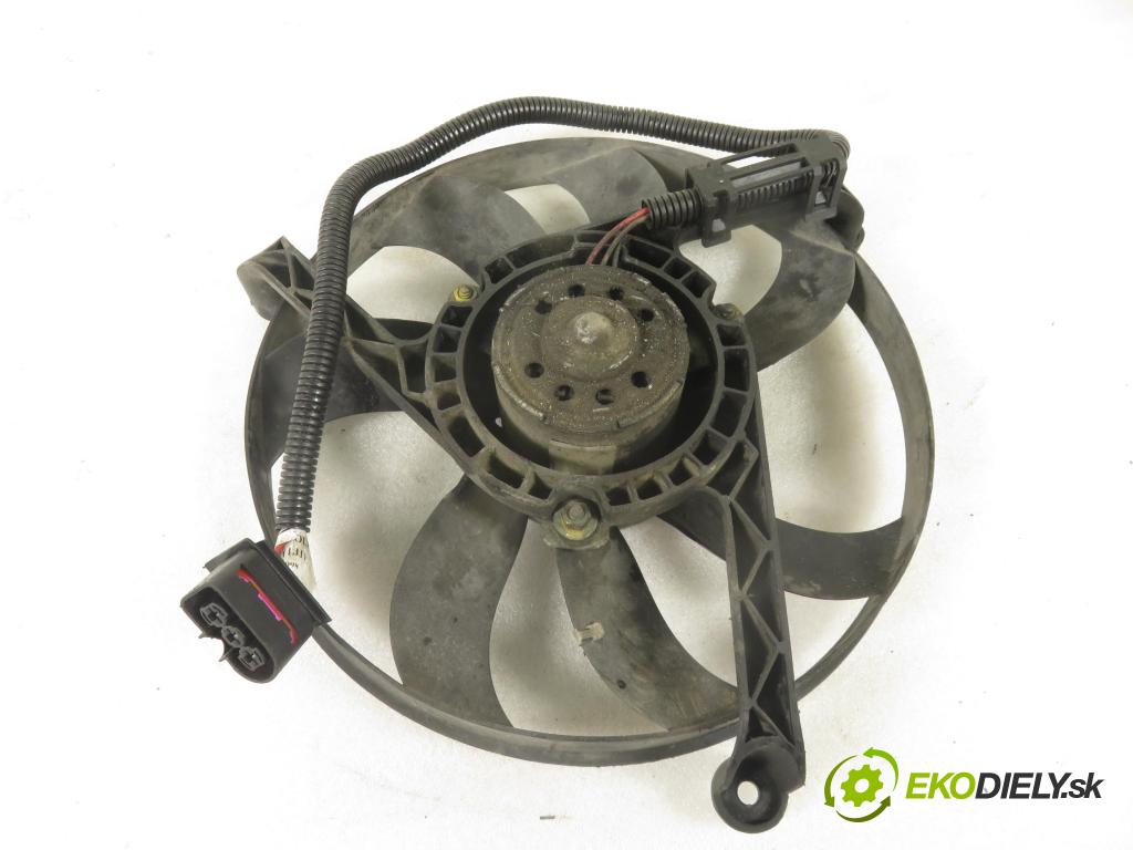 VW GOLF IV (1J1) HB 1998 74,00 1.6 - AKL 1595,00 Ventilátor chladič vody 1J0121206D