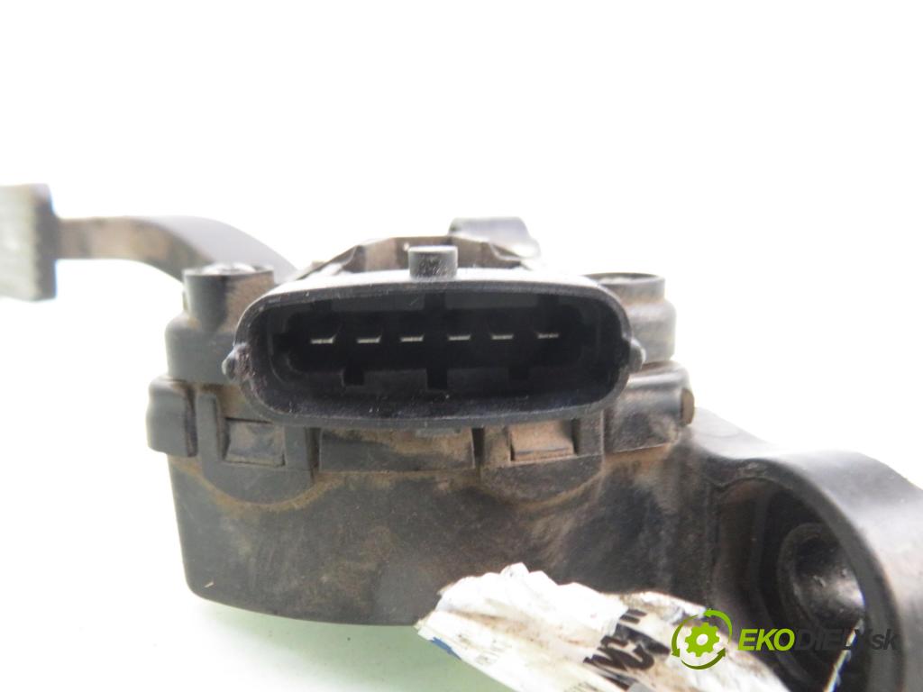 KIA SPORTAGE (JE_, KM_) SUV 2005 83,00 2.0 CRDi - D4EA 1991,00 Potenciometer plynového pedálu 327001FXXX (Pedále)