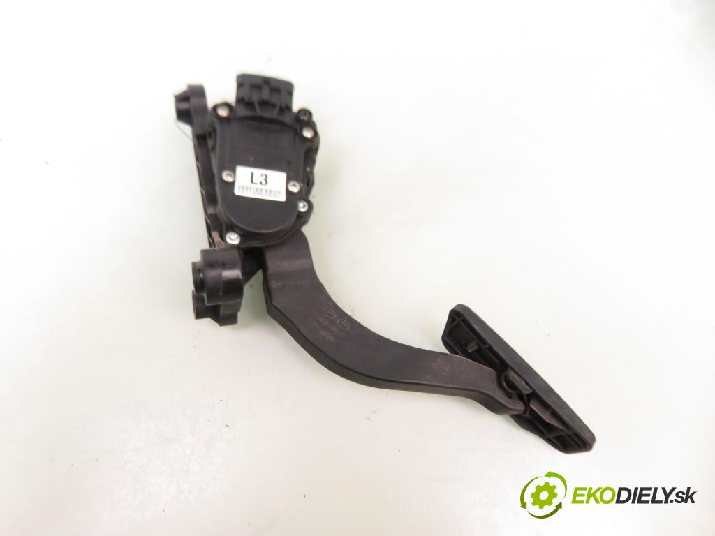 KIA SPORTAGE (JE_, KM_) SUV 2005 83,00 2.0 CRDi - D4EA 1991,00 Potenciometer plynového pedálu 327001FXXX (Pedále)