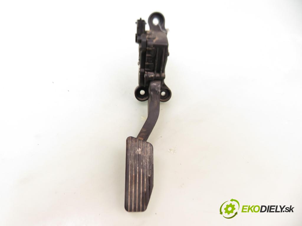 KIA SPORTAGE (JE_, KM_) SUV 2005 83,00 2.0 CRDi - D4EA 1991,00 Potenciometer plynového pedálu 327001FXXX (Pedále)