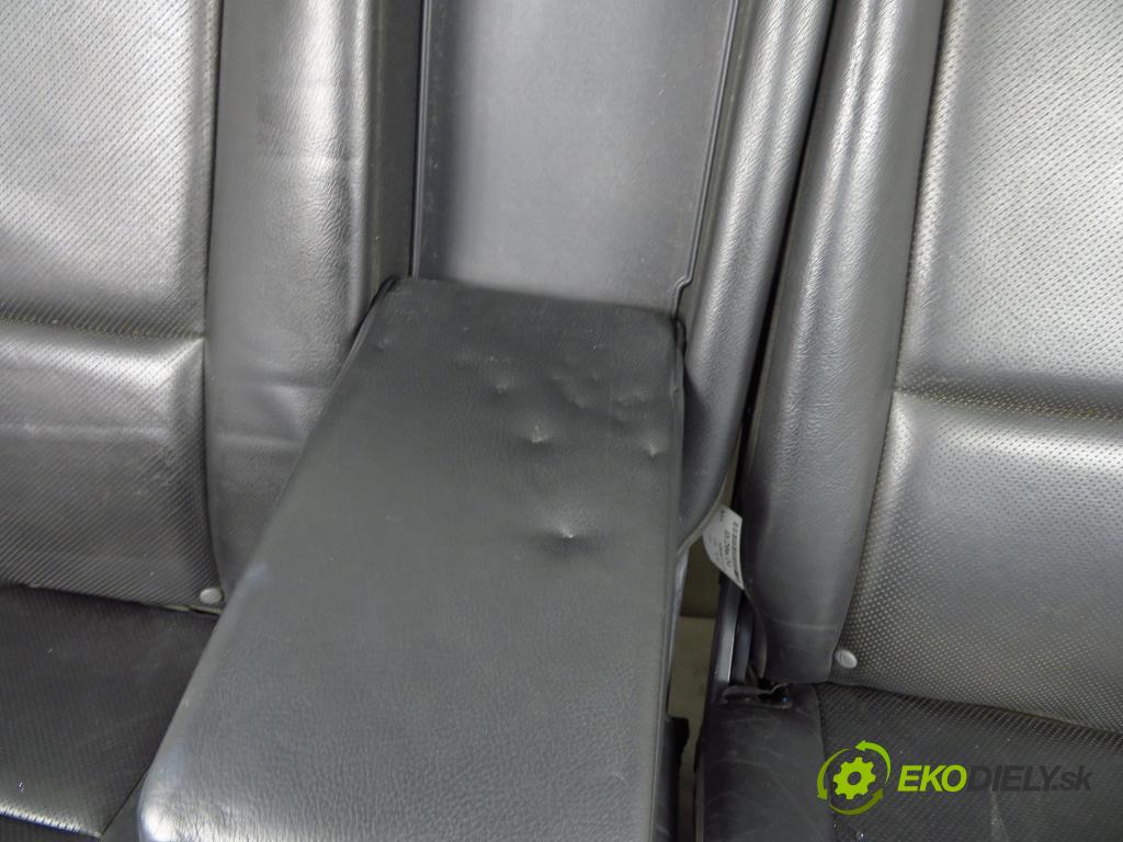 KIA SPORTAGE (JE_, KM_) SUV 2005 83,00 2.0 CRDi - D4EA 1991,00 Sedadlo zadná