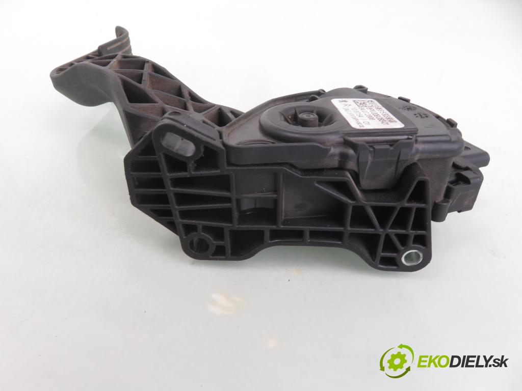 CITROEN C3 I (FC_) HB 2004 50,00 1.4 HDi 8V - 8HX 1398,00 Potenciometer plynového pedálu 968153038000 ; 6PV00908301 (Pedále)