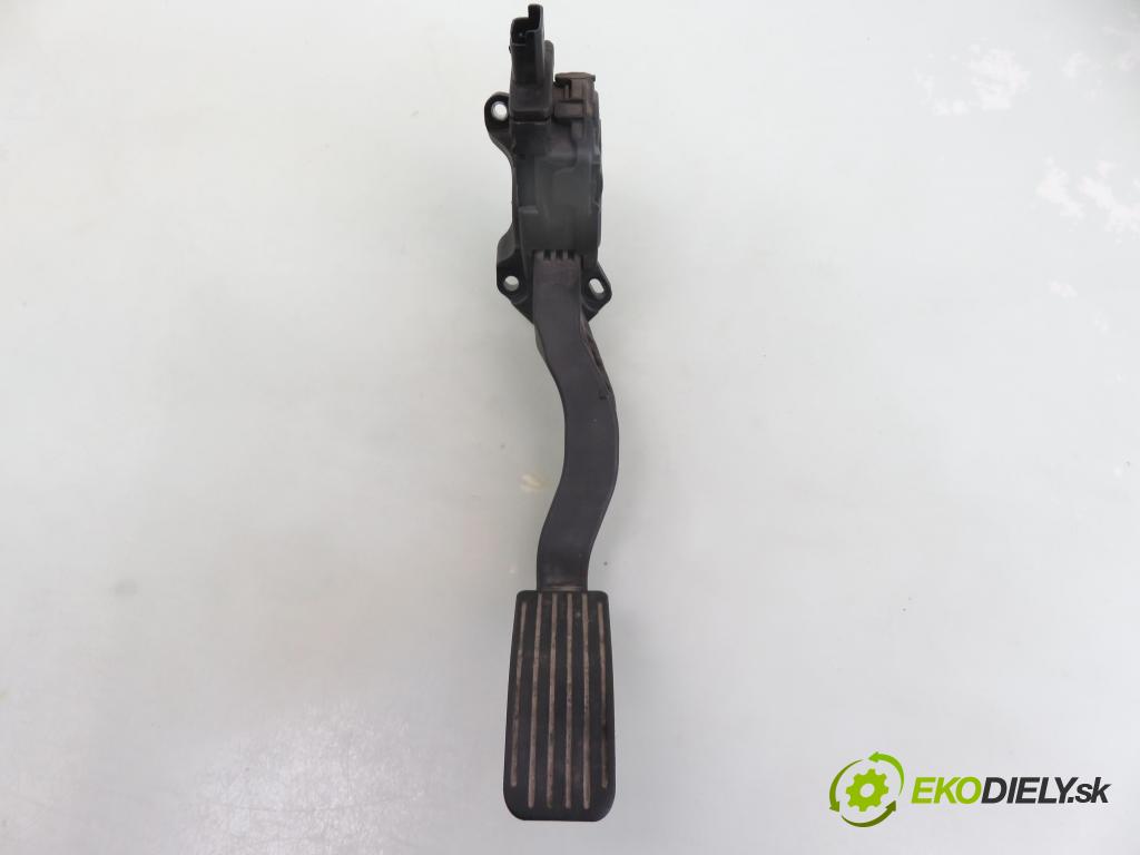 CITROEN C3 I (FC_) HB 2004 50,00 1.4 HDi 8V - 8HX 1398,00 Potenciometer plynového pedálu 968153038000 ; 6PV00908301 (Pedále)