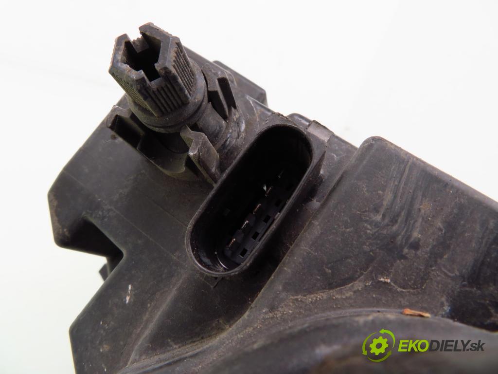 MERCEDES-BENZ KLASA A (W169) HB 2004 70,00 A 150 (169.031, 169.331) - M 266.920 1498,00 Svetlo LP 0301197601 ; A1698200361