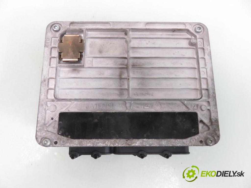 VW GOLF IV (1J1) HB 1998 74,00 1.6 - AEH 1595,00 Riadiaca jednotka Motor 06A906019F ; 5WP485807