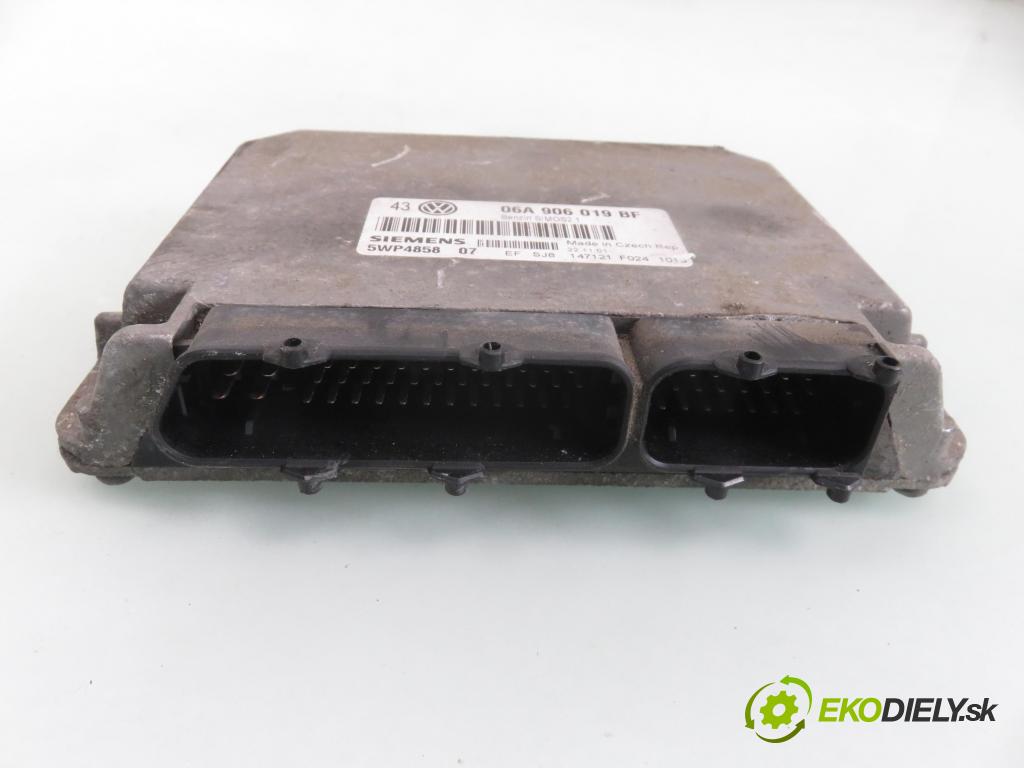 VW GOLF IV (1J1) HB 1998 74,00 1.6 - AEH 1595,00 Riadiaca jednotka Motor 06A906019F ; 5WP485807