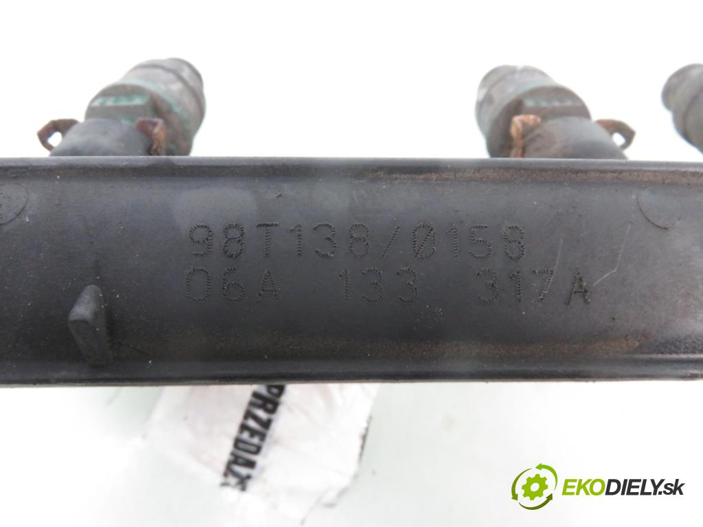 VW GOLF IV (1J1) HB 1998 74,00 1.6 - AEH 1595,00 Lišta vstrekovacia 06A133317A ; 037906031AA ; 037133035 (Vstrekovacie lišty)