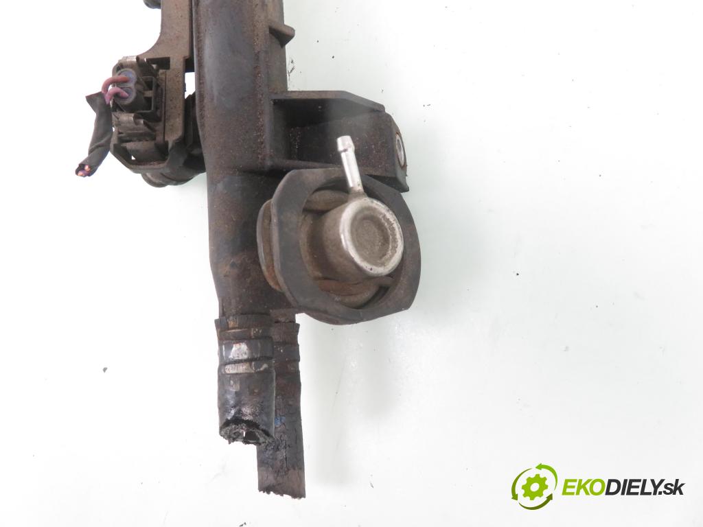 VW GOLF IV (1J1) HB 1998 74,00 1.6 - AEH 1595,00 Lišta vstrekovacia 06A133317A ; 037906031AA ; 037133035 (Vstrekovacie lišty)