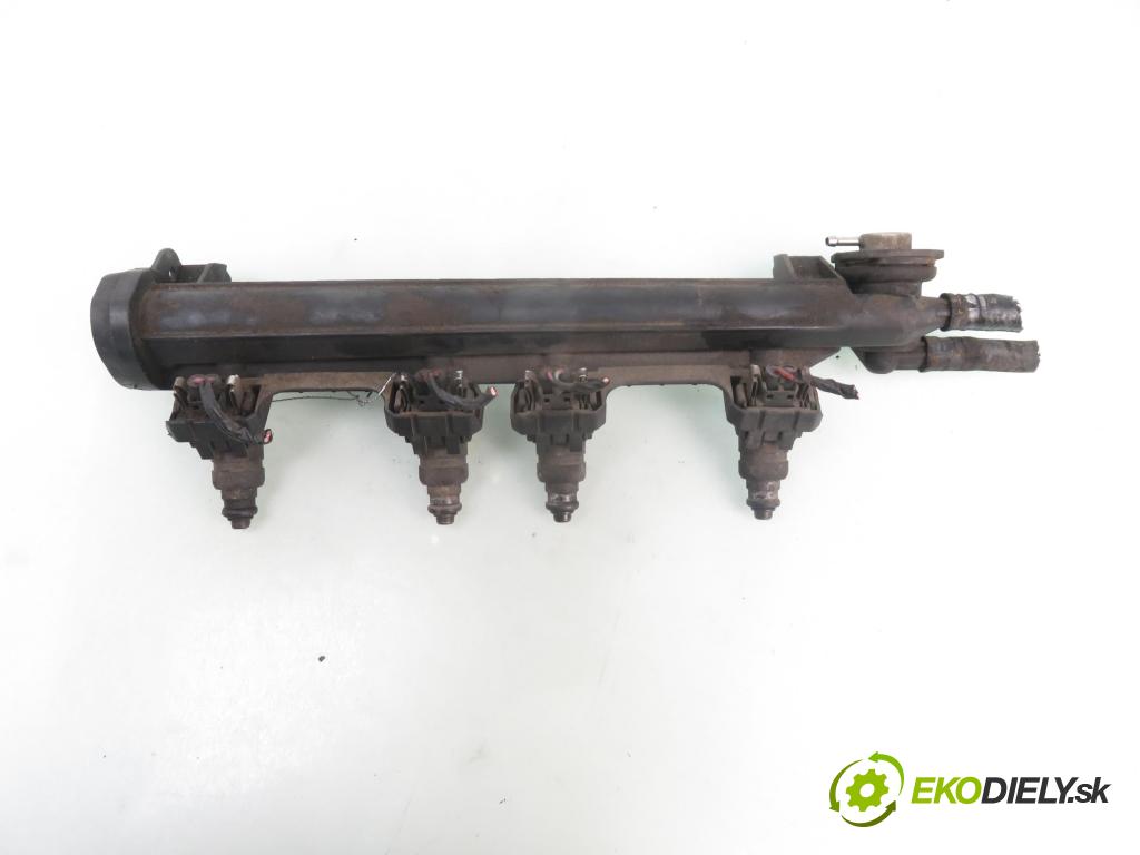 VW GOLF IV (1J1) HB 1998 74,00 1.6 - AEH 1595,00 Lišta vstrekovacia 06A133317A ; 037906031AA ; 037133035 (Vstrekovacie lišty)