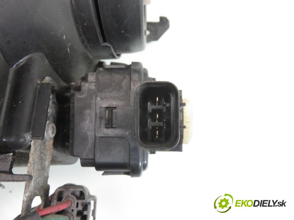 MAZDA 323 F VI (BJ) HB 2001 72,00 1.6 - ZM 1598,00 Svetlo LP P1364L