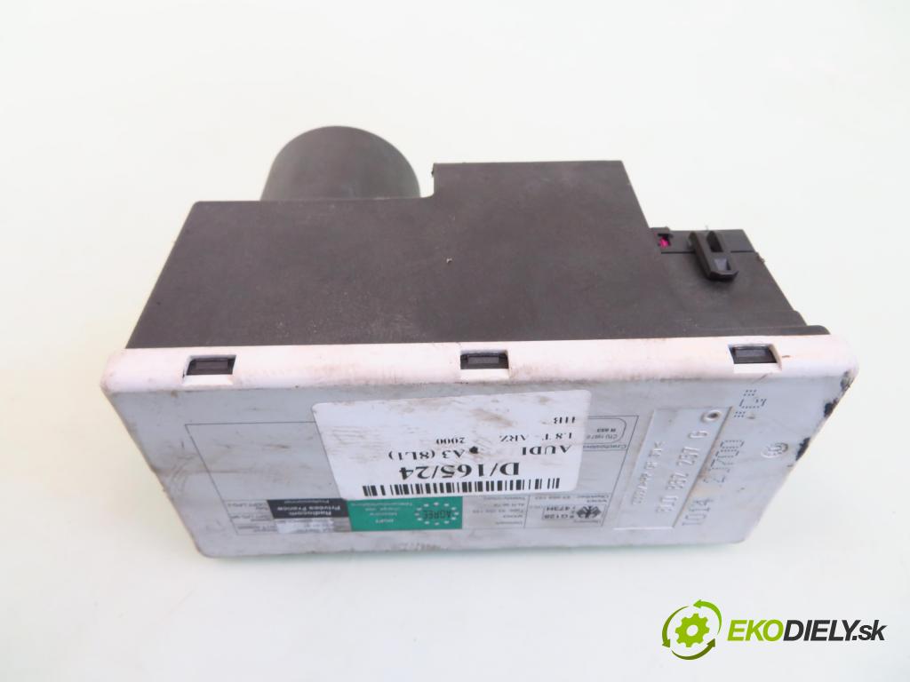AUDI A3 (8L1) HB 2000 110,00 1.8 T - ARZ 1781,00 motorek zámku centrálního 8L0862257G
